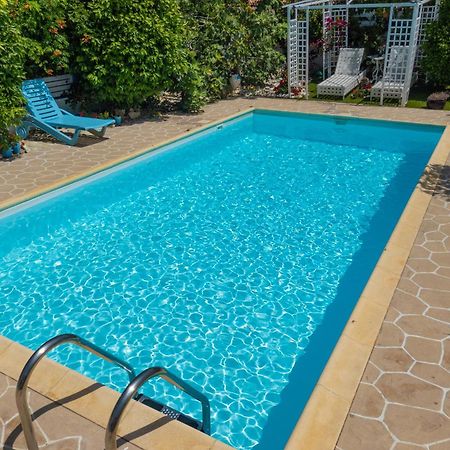 Greek Island Style 2 Bedroom Villa With Pool Next To The Sea Λάρνακα Εξωτερικό φωτογραφία