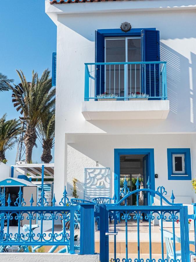 Greek Island Style 2 Bedroom Villa With Pool Next To The Sea Λάρνακα Εξωτερικό φωτογραφία